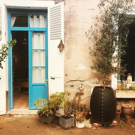 Bed & Breakfast Hotes De Maia D'hotes Moret-sur-Loing