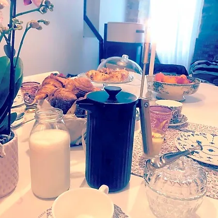 Hotes De Maia D'hotes Bed & Breakfast 3*
